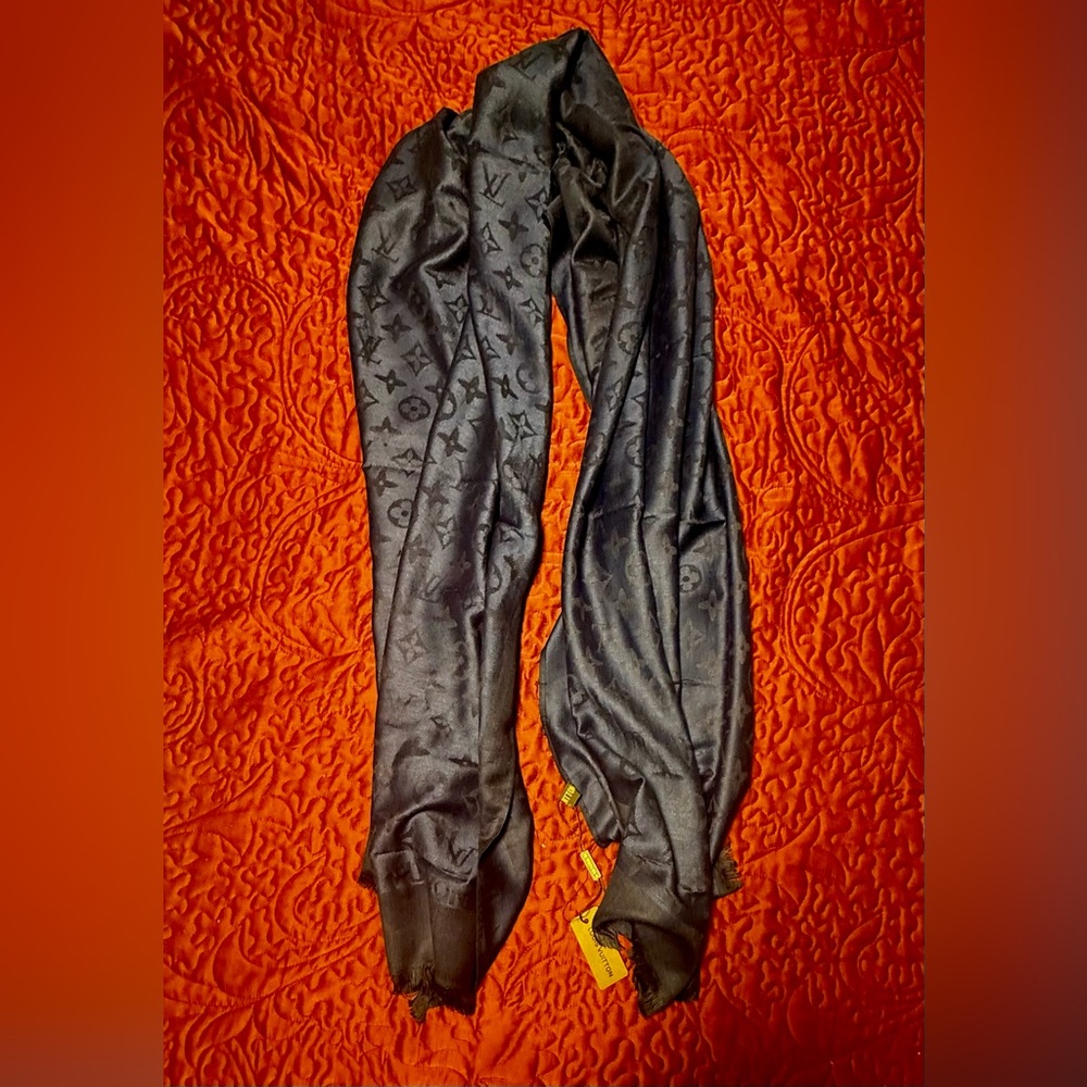 Navy Blue Louis Vuitton Monogram Shadow Stole - Picture 1 of 5